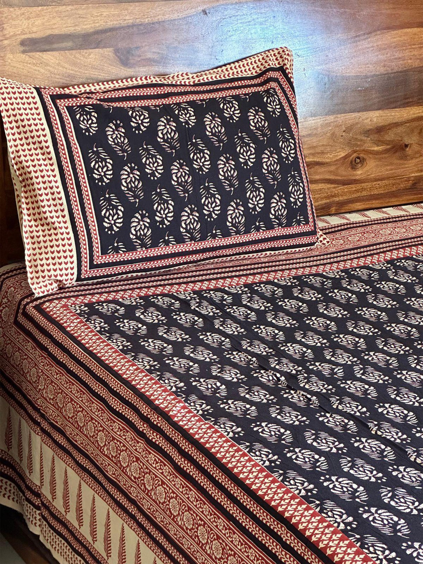 Navy Blue Bedsheet Sets with 2 pillow covers